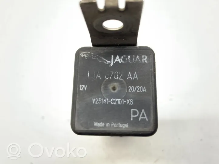 Jaguar XK8 - XKR Coolant fan relay LJA6702AA