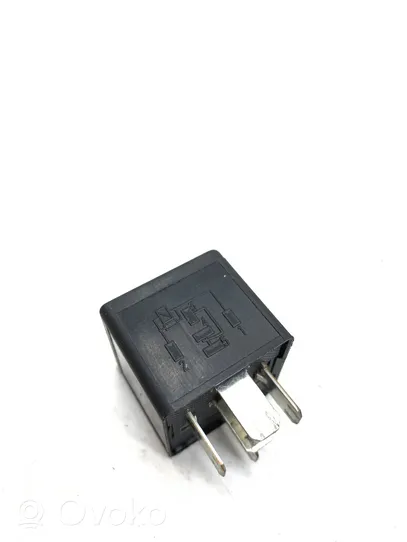 Jaguar XK8 - XKR Other relay LJA6707AA