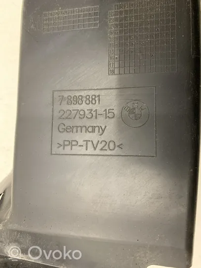 BMW 7 F01 F02 F03 F04 Interkūlera radiators 7898881