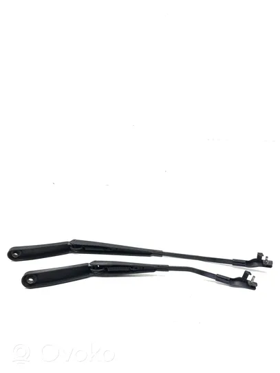 BMW X3 F25 Windshield/front glass wiper blade 7213271