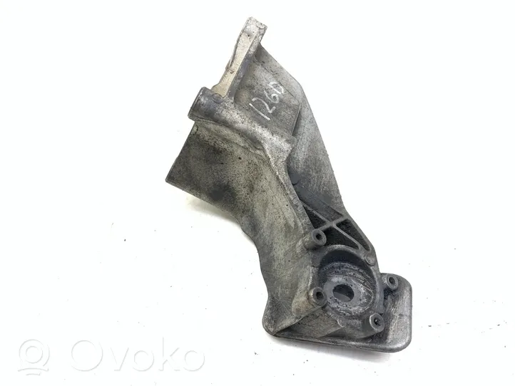 BMW X5 E70 Engine mounting bracket 6780148