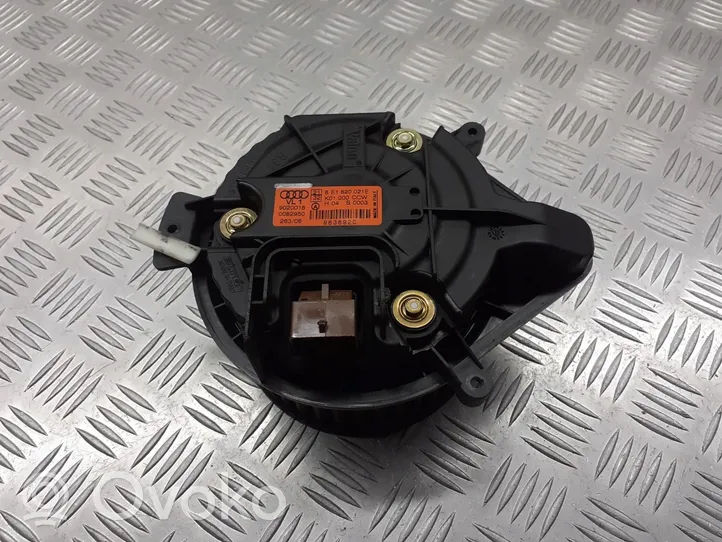 Audi A4 S4 B7 8E 8H Motore per ventilatore porta anteriore 8E1820021E