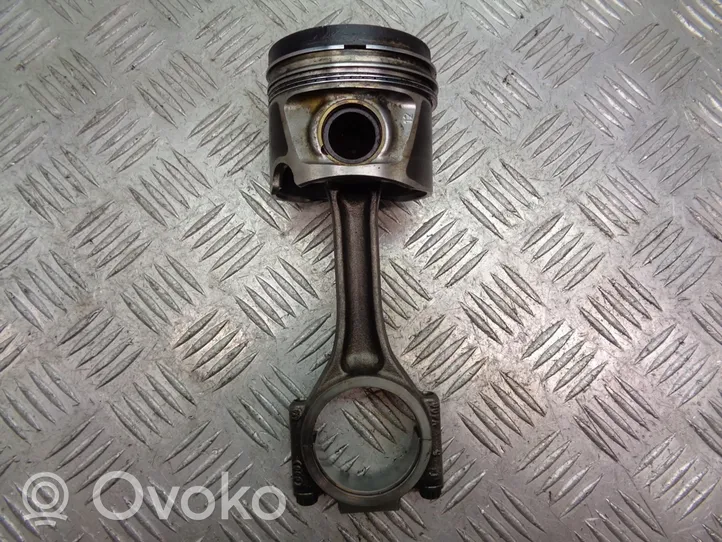 Audi A3 S3 8P Piston 