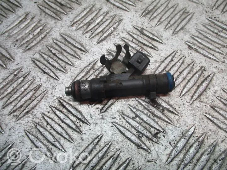 Dacia Logan I Fuel injectors set 