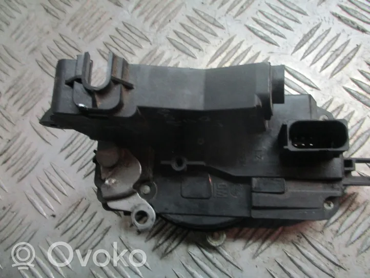 Opel Vectra C Zamek drzwi przednich 24447340