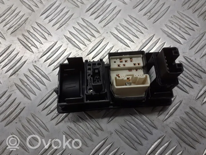 Toyota Corolla E120 E130 Kit interrupteurs 777665