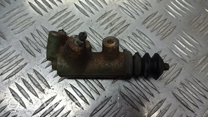 Toyota Corolla E120 E130 Pomocniczy cylinder łożyska wciskowego sprzęgła 