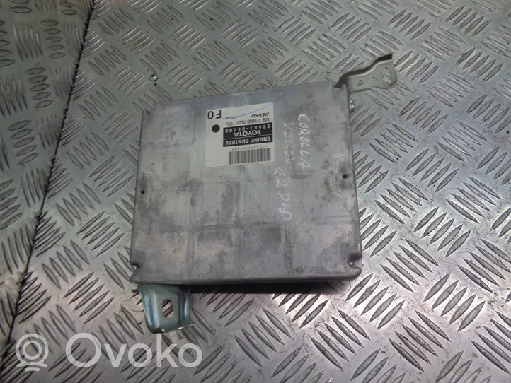 Toyota Corolla Verso E121 Unité de commande, module ECU de moteur 89661-0F100