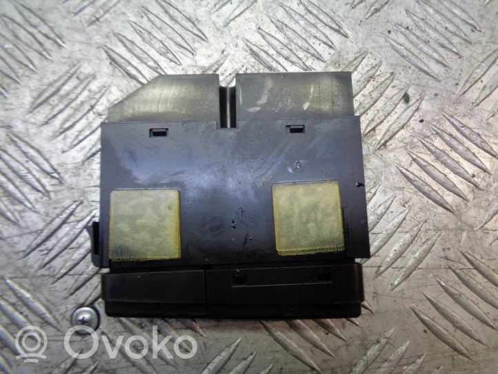 Toyota Avensis T250 Interruttore riscaldamento specchietti 84790-005130-C