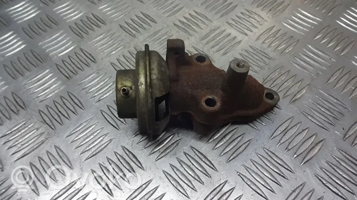 Toyota Avensis T220 EGR-venttiili 25620-27060