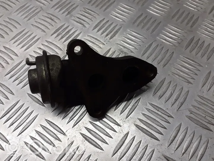 Toyota Yaris EGR valve 25620-33010