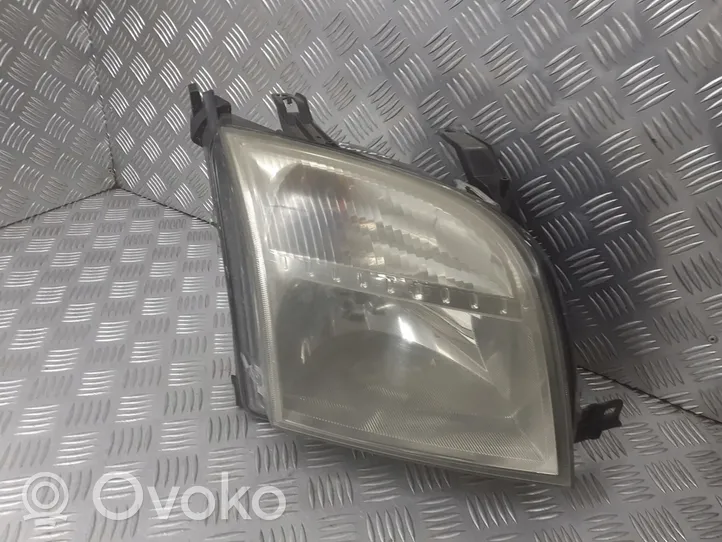 Ford Fusion Lampa przednia 246898-00R