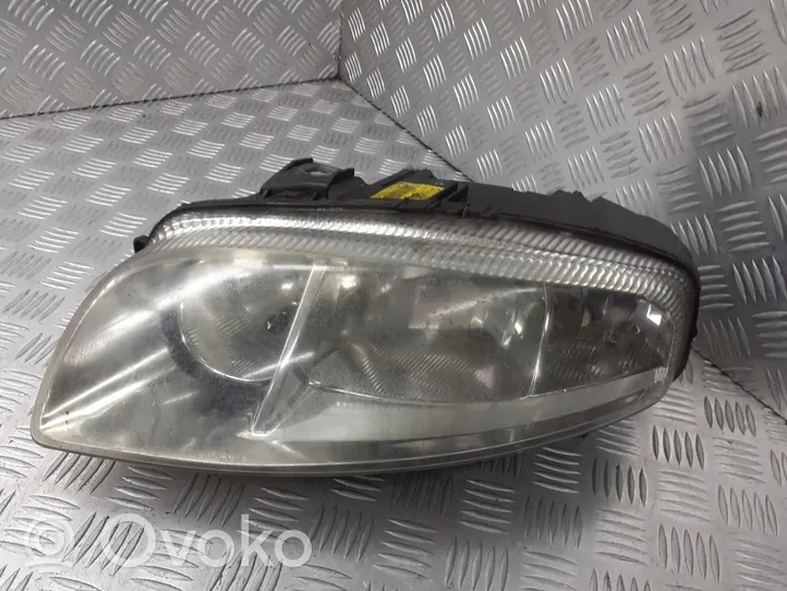 Alfa Romeo GT Lampa przednia 60681584