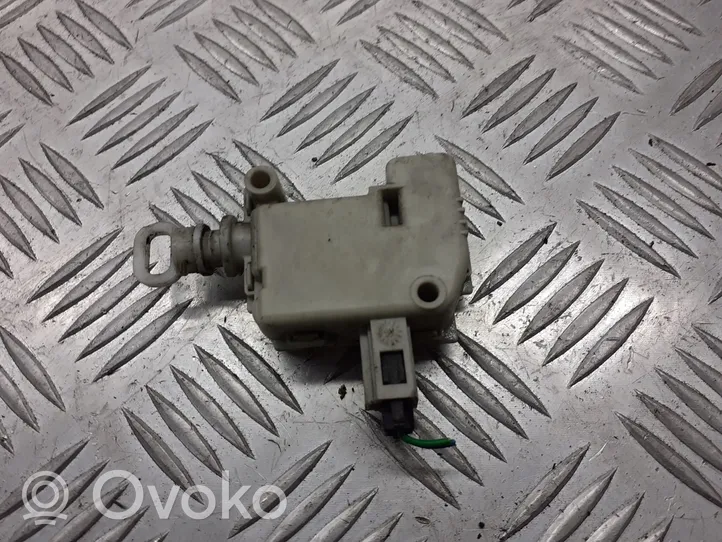 Volkswagen PASSAT B5 Tailgate boot lock/latch motor BRAK