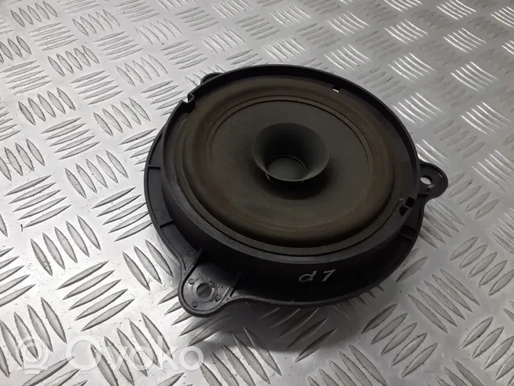 Nissan Primera Enceinte subwoofer 28156-AV700