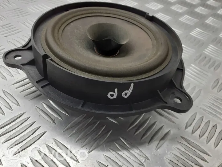 Nissan Primera Subwoofer-bassokaiutin 28156-AV700