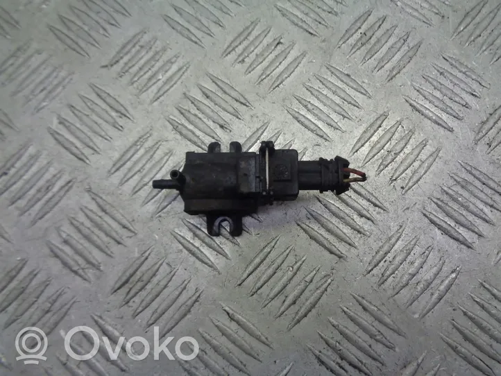 Opel Zafira B Vacuum valve 722448001