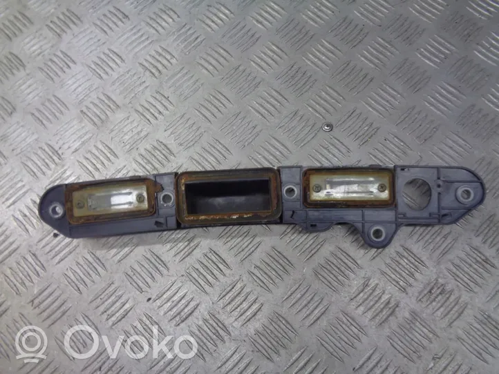 Volkswagen Touran I Spoiler tylnej szyby klapy bagażnika 1T0920861A