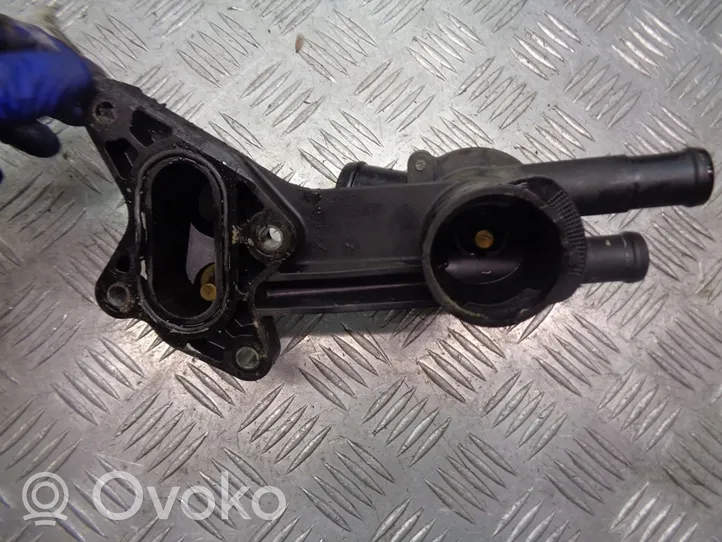 Volkswagen Polo IV 9N3 Termostato/alloggiamento del termostato 03C121111B