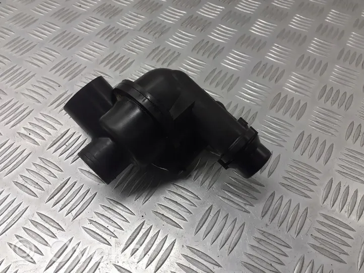 Land Rover Freelander Termostat / Obudowa termostatu BRAK