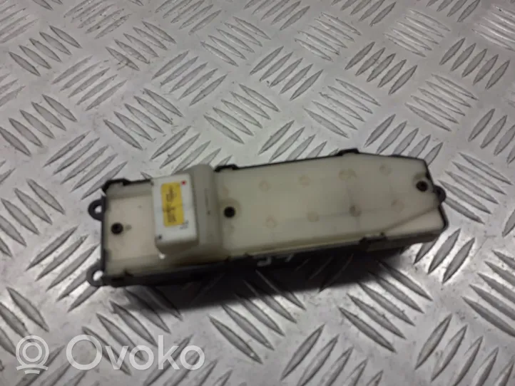 Toyota Avensis Verso Etuoven ikkunan kytkimen kehys 84802-05210-B0