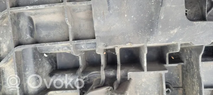 Iveco Daily 6th gen Atrapa chłodnicy / Grill 5801599257