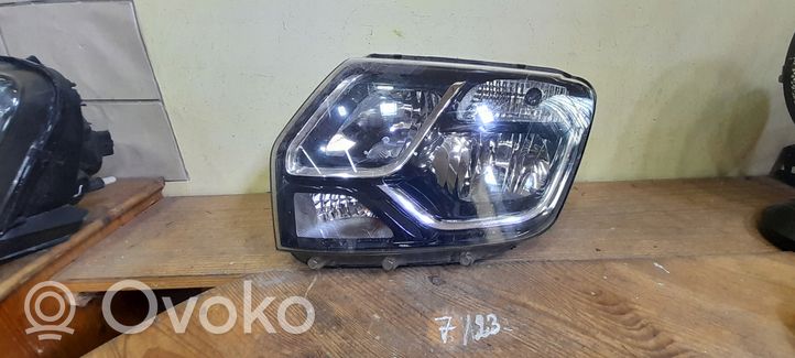 Dacia Duster II Lampa przednia 