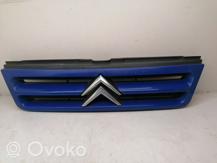 Citroen Jumper Maskownica / Grill / Atrapa górna chłodnicy 1304699070