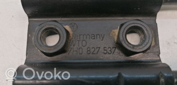 Volkswagen Transporter - Caravelle T5 Boucle de verrouillage porte arrière / crochet de levage 7H0827537