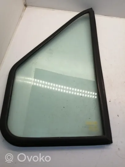 Ford Transit Front vent window/glass (coupe) 43R00004