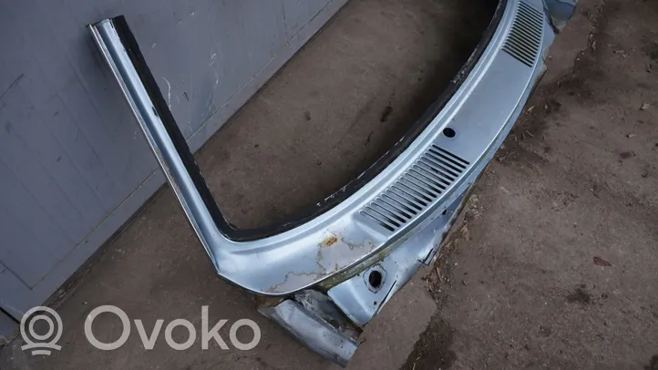 Volvo 240 Pièce de carrosserie avant 