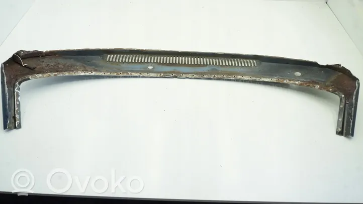 Volvo 240 Wiper trim 