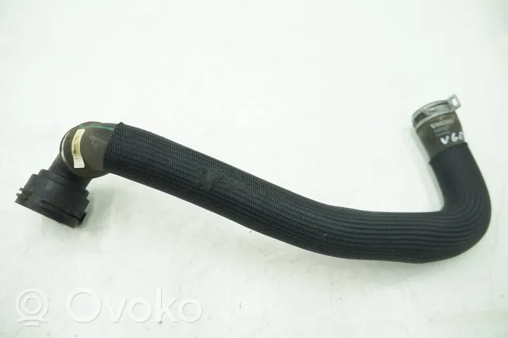 Volvo V60 Tubo flessibile del liquido di raffreddamento del motore 31474863