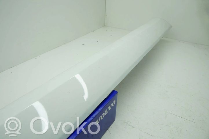 39840970 Volvo S90, V90 Sill/side skirt trim, 94.12 € | RRR