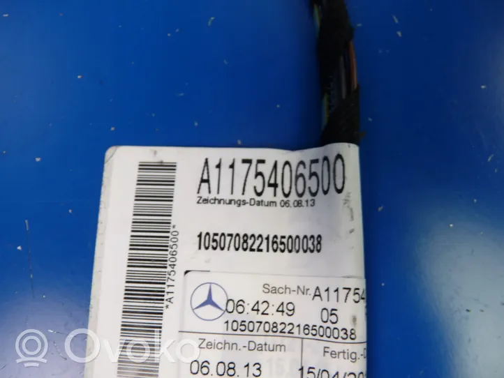 Mercedes-Benz A W176 EUR ISO -radioliitin A1175406500