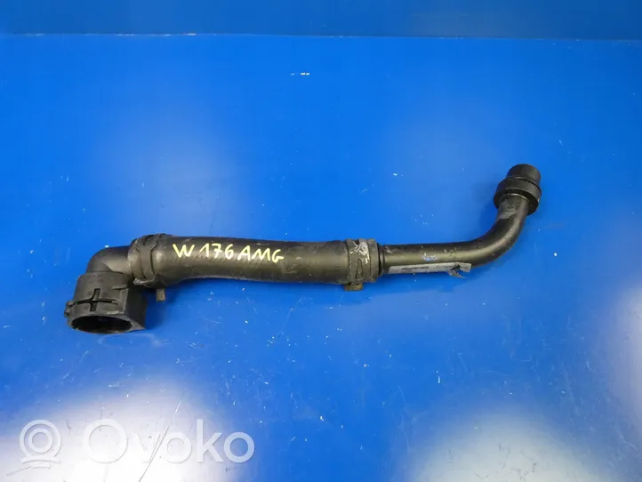 Mercedes-Benz A W176 Tubo flessibile del liquido di raffreddamento del motore A1332000052