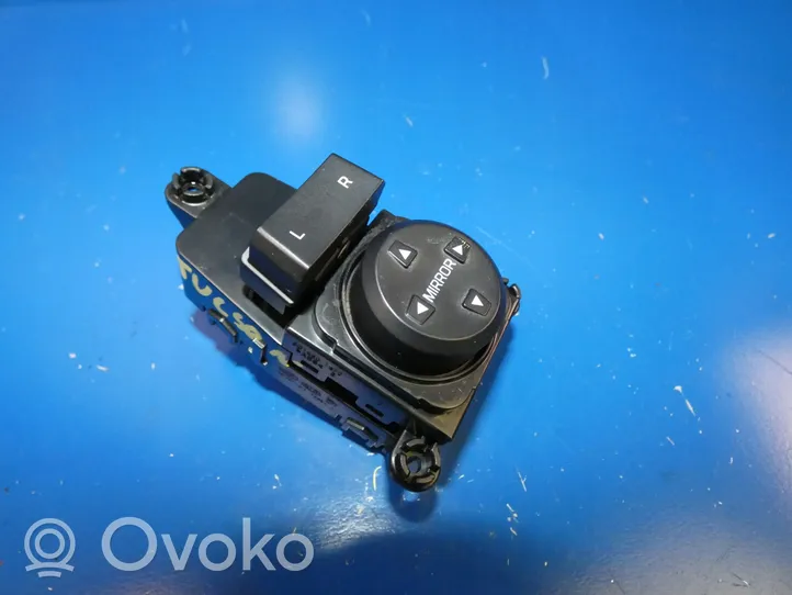 Hyundai Tucson TL Wing mirror switch 93573D3020