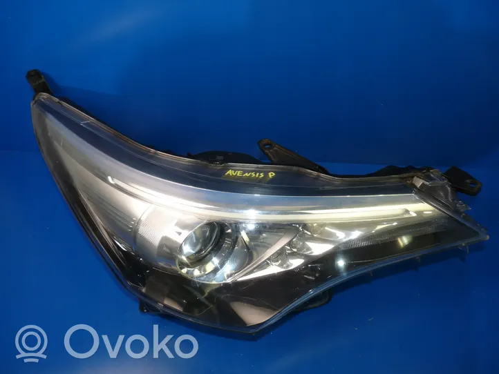 Toyota Avensis T270 Headlight/headlamp 