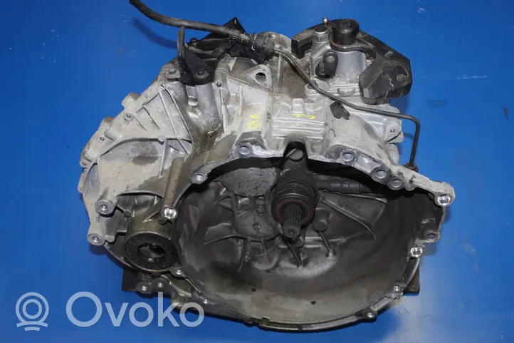 Volvo V40 Mechaninė 6 pavarų dėžė 1285272