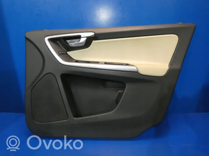 Volvo XC60 Front door card panel trim 