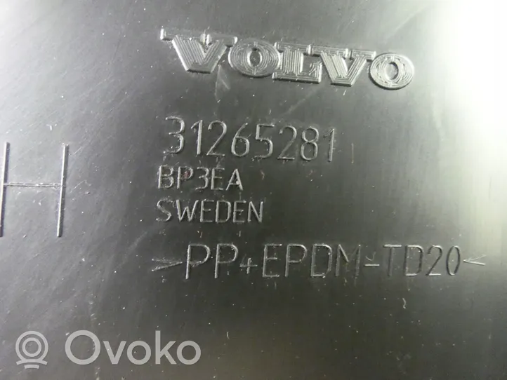Volvo V60 Uchwyt / Mocowanie zderzaka tylnego 