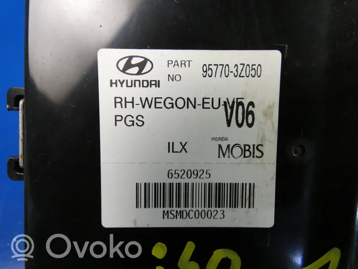 Hyundai i40 Parkavimo (PDC) daviklių valdymo blokas 957703Z050