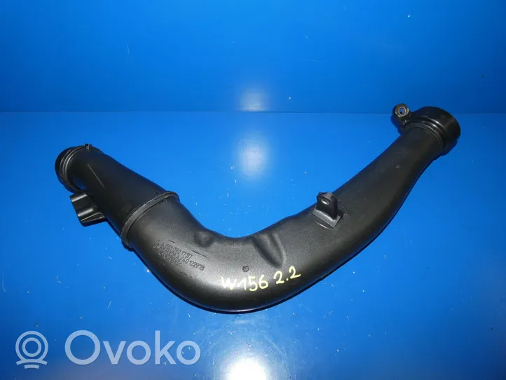 Mercedes-Benz GLA W156 Tube d'admission de tuyau de refroidisseur intermédiaire A6510901737