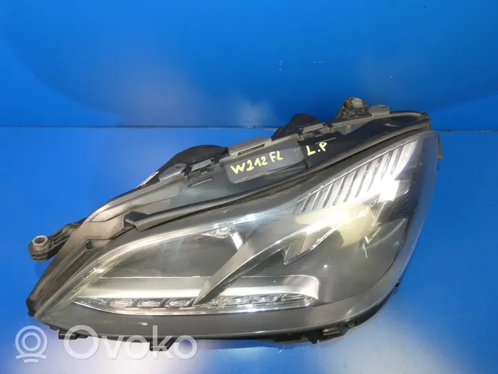 Mercedes-Benz E W212 Lampa przednia A2128201939