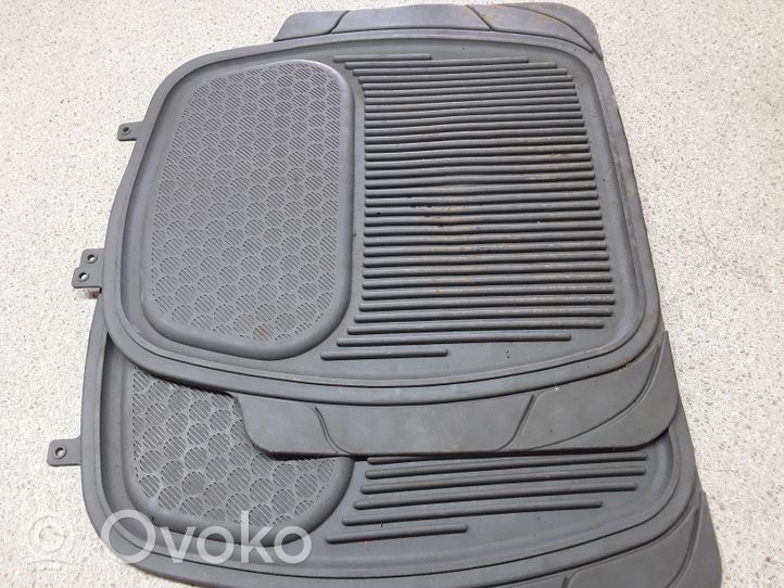 Nissan Almera Tino Kit tapis de sol auto 