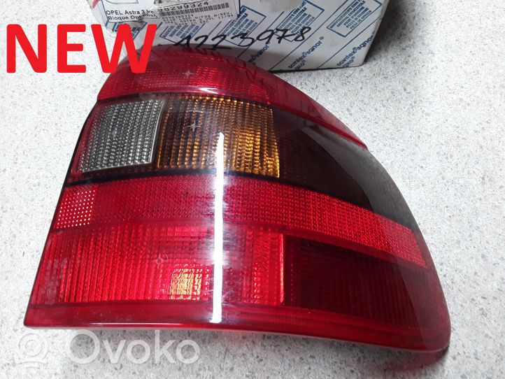 Opel Astra F Lampa tylna 98299324