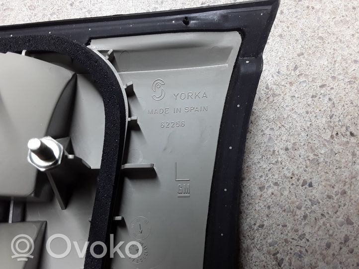 Opel Omega B1 Lampy tylnej klapy bagażnika 9193255