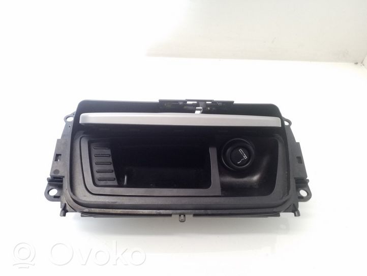 BMW 3 E90 E91 Ashtray (front) 7078571