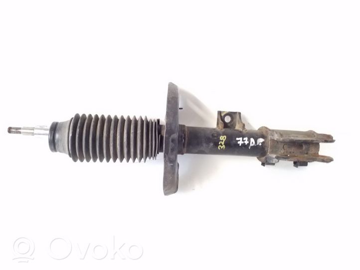 Hyundai i40 Front shock absorber/damper 546613Z540