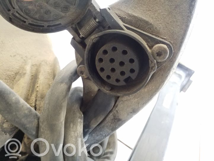 A2116105325 Mercedes-Benz E W211 Tow bar set, 140.00 € | RRR